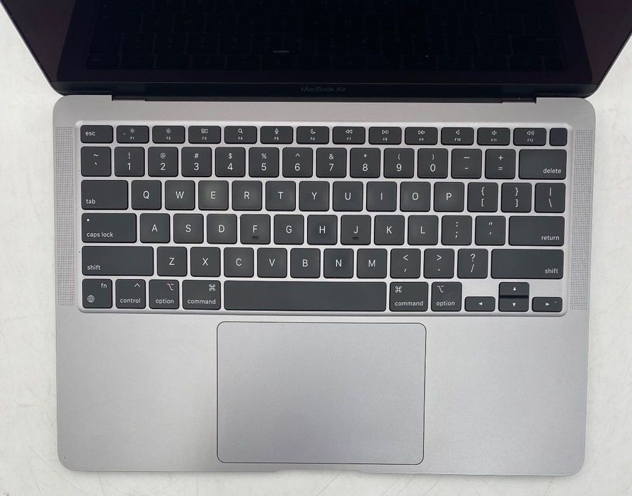 MacBook Air M1 2020, 8GB RAM, 256GB SSD, Space Grey, Full Box, Stare Excelentă