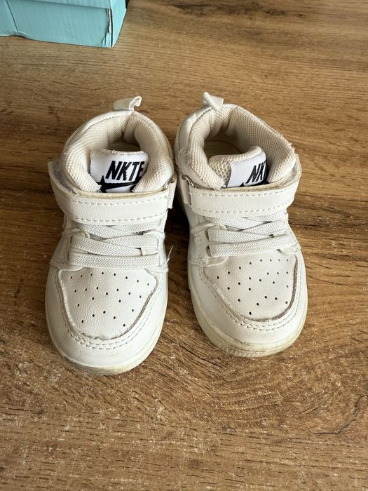 Детская обувь на девочку