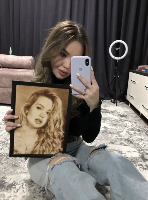 Готовый бизнес: портреты на дереве.