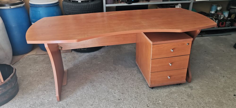 Офис бюро с каса