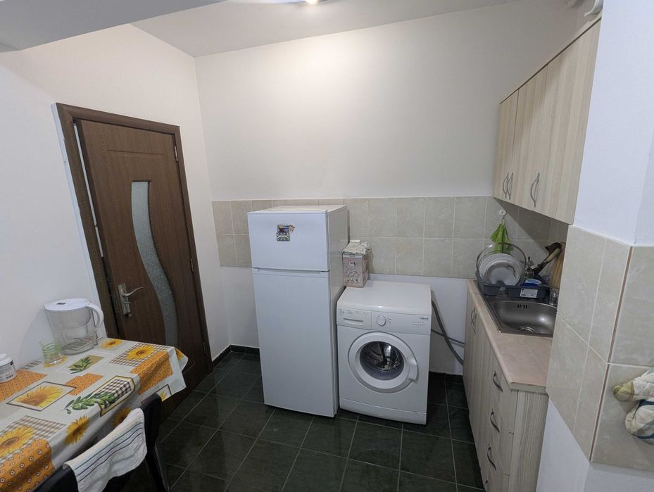 Proprietar,  închiriez garsonieră la 400m metrou Apărătorii patriei