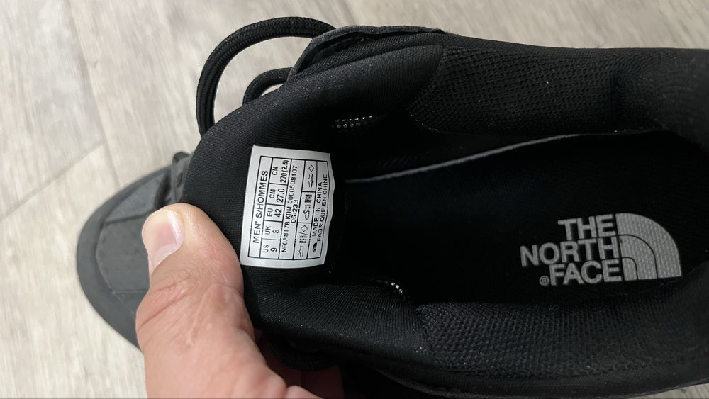 Продам термо кросовки