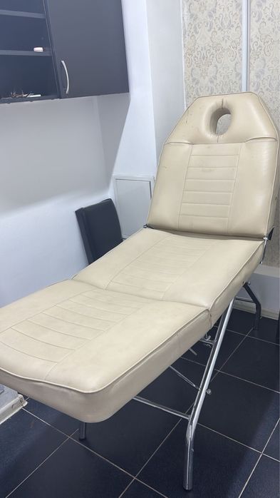 Кушетка отличная, срочно продам