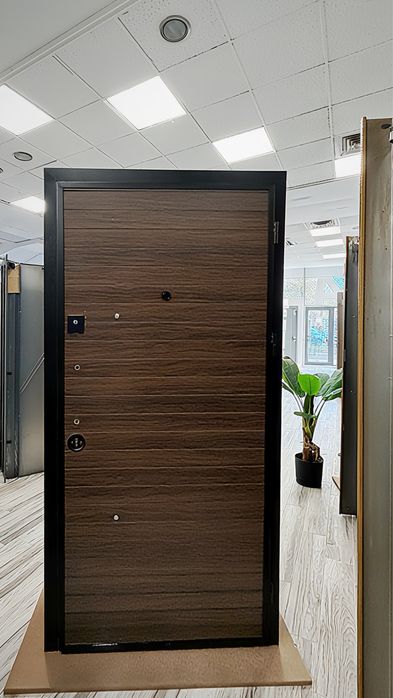 Входна врата с метална каса VERONA