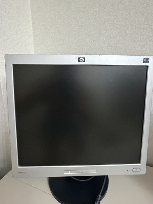 Продам 2 монитора HP
