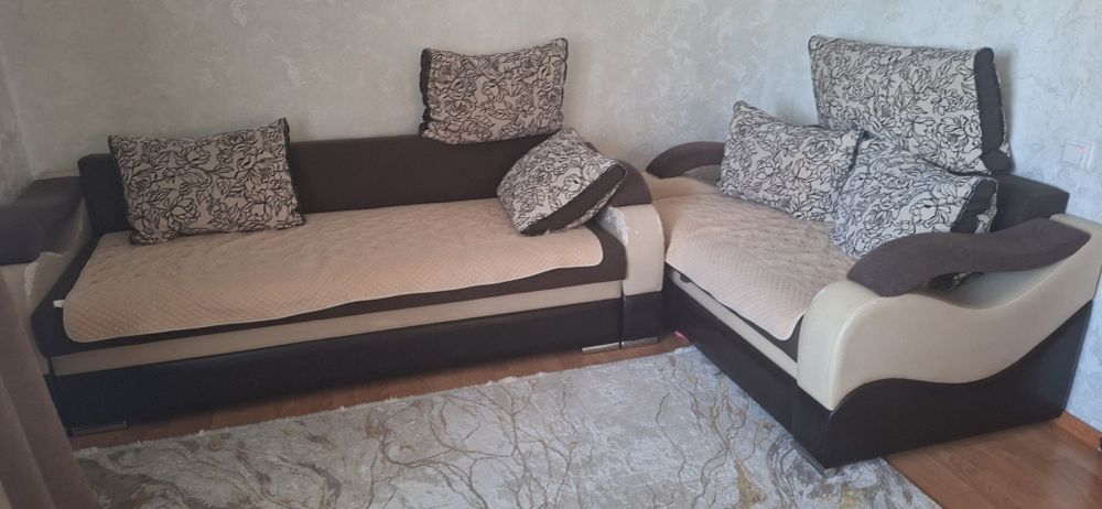 Продам два дивана