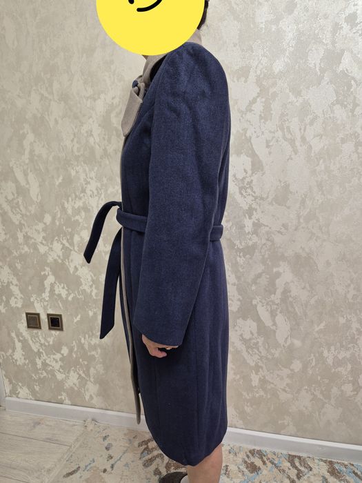 Продается новая пальто