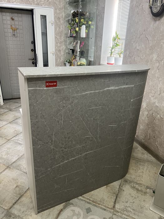 Продается диван,уголок,столы,стеллажи