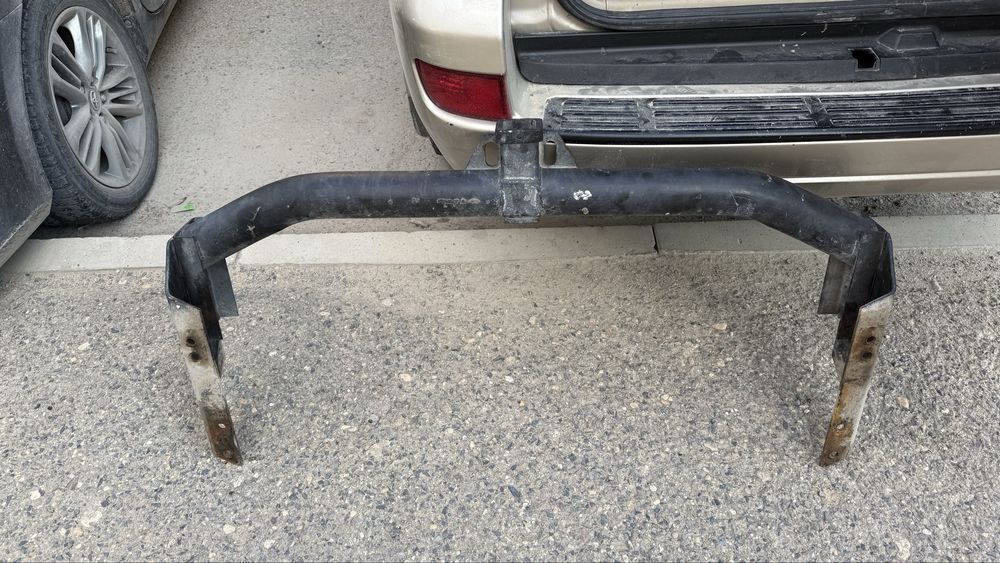 Фаркоп toyota hilux
