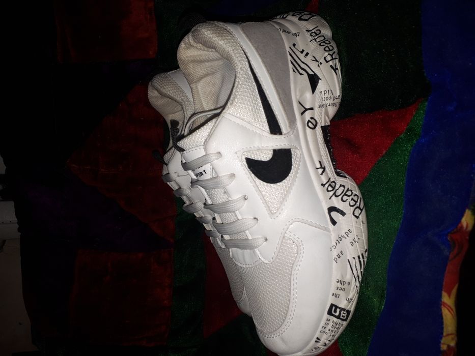 Кроссовки Reader