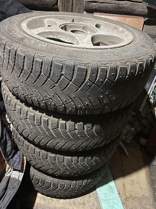 Продам резину Michelin с дисками R15