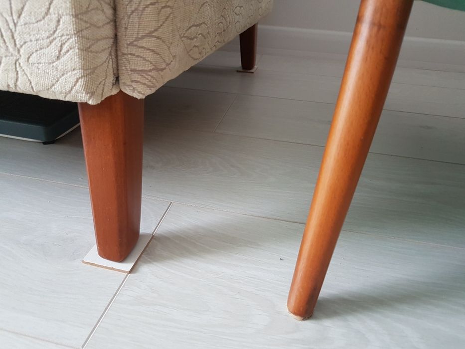 Продам диван и два кресла.