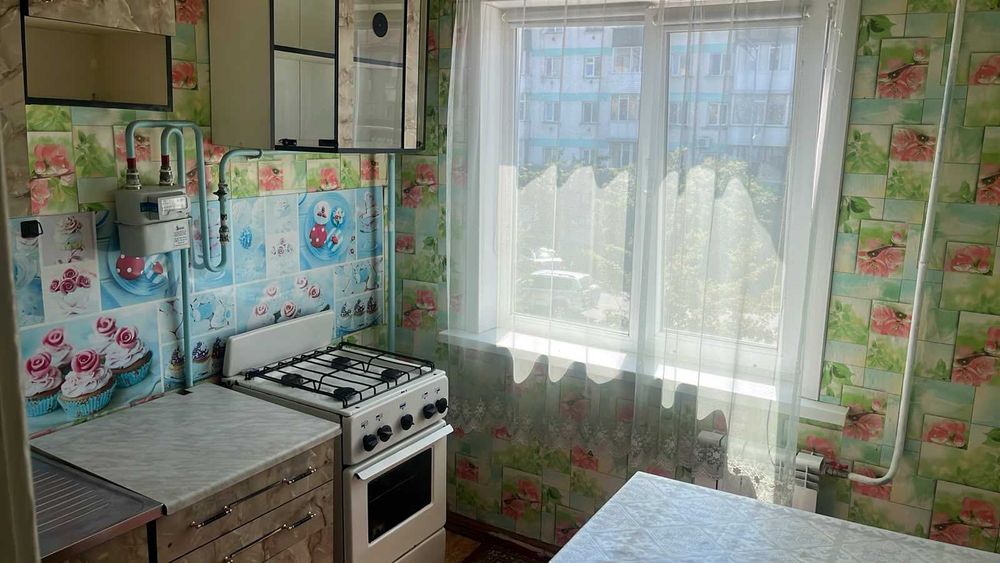 2-комнатная, центр, 3 этаж