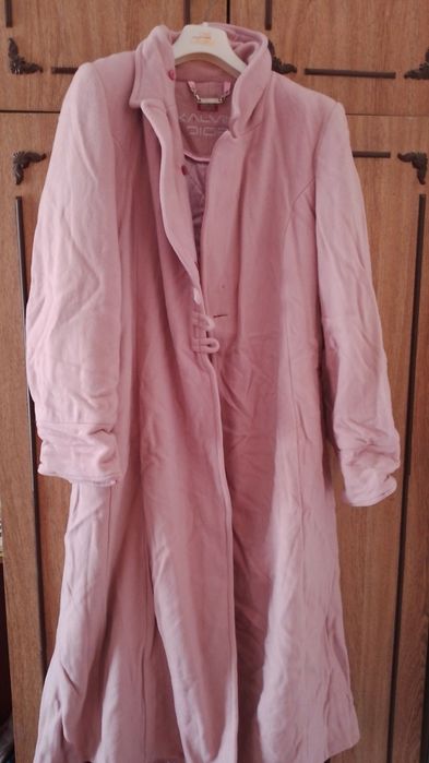 Пальто розовый длинный