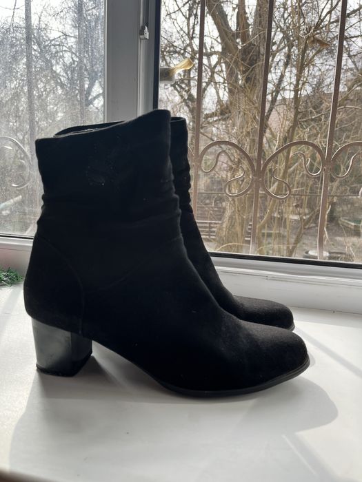 Ботинки замшевые