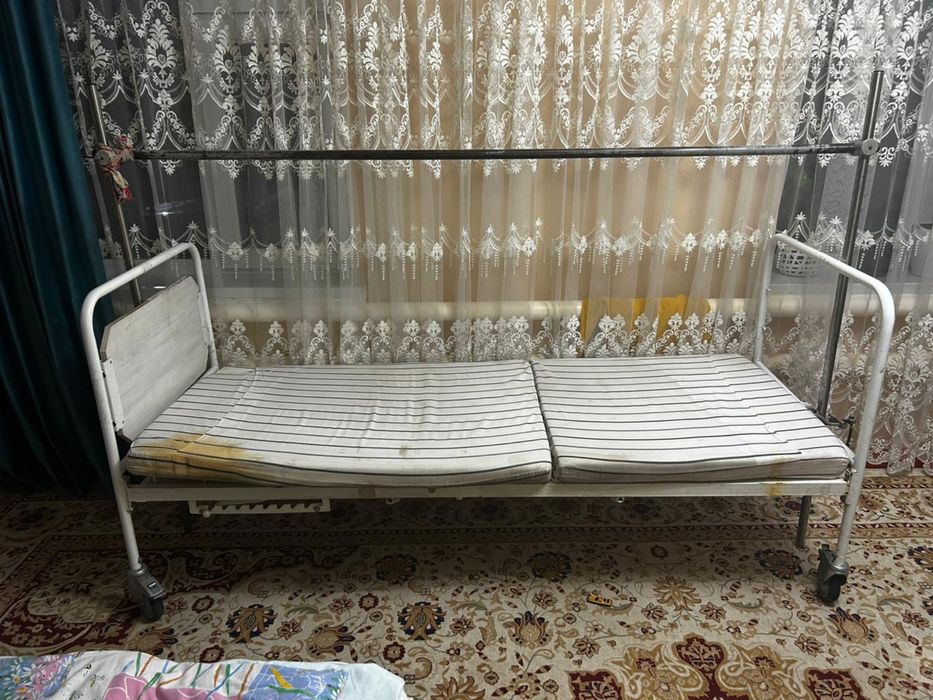 Инвальидный кроват расклодной
