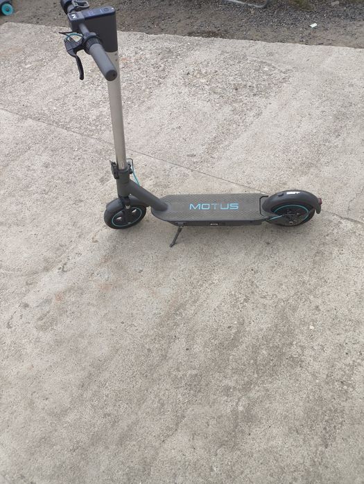 Motus Scooty 10 Plus 2022 – Trotinetă electrică 500W