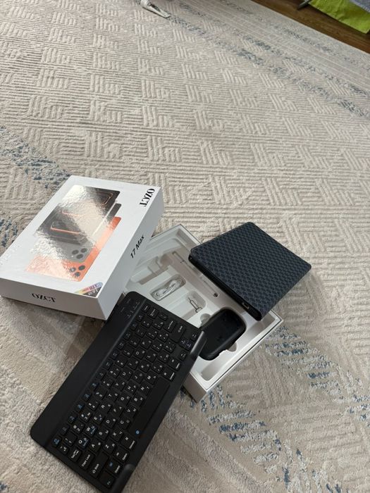 Планшет    17 Max