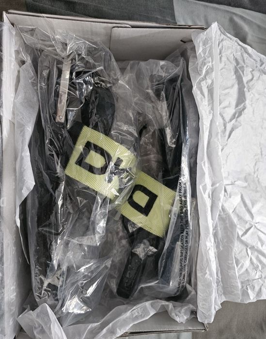 Летни сандали DKNY