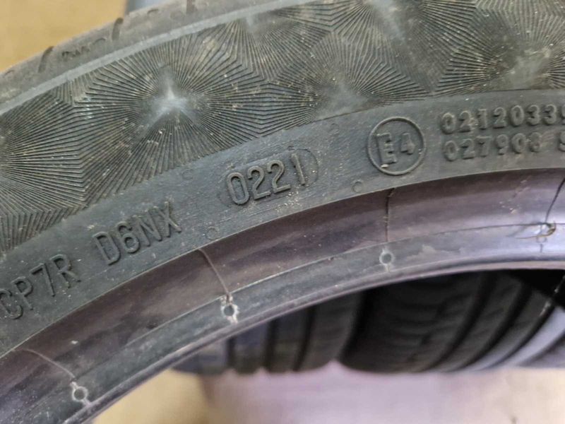 4 Continental R17 225/45
летни гуми
DOT0221
