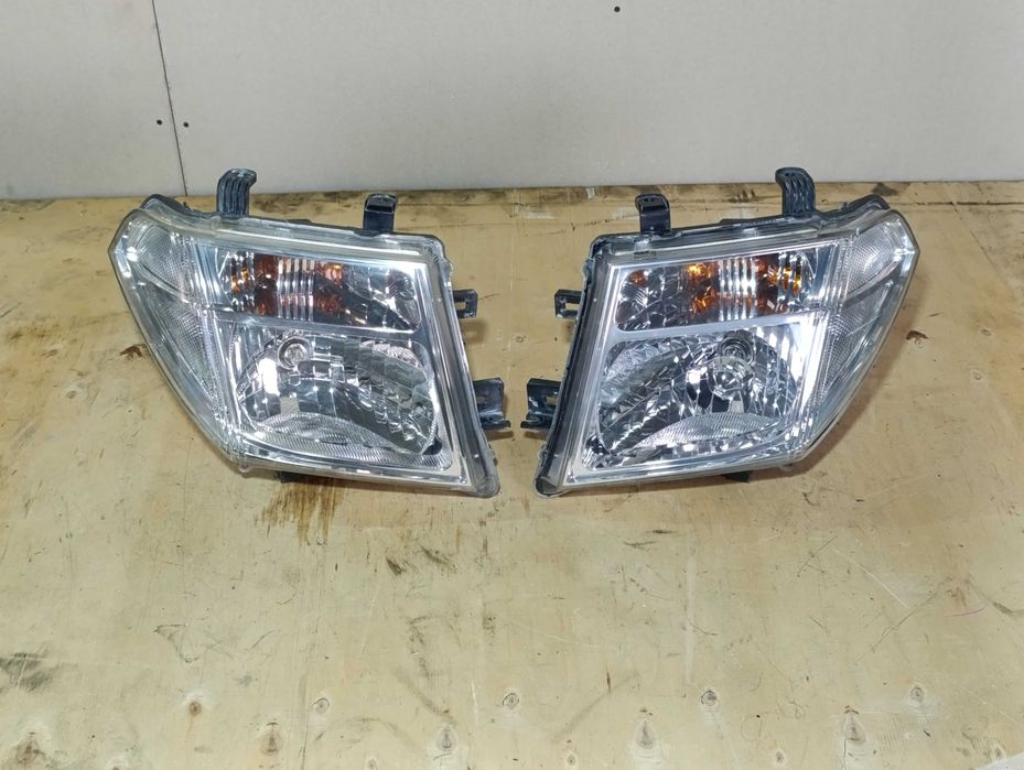 Фары 2шт Nissan Pathfinder R51 Navara D40 дорест 04-10г Ниссан Перед