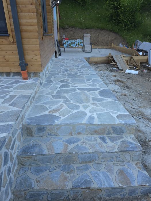 Vand si montez piatra naturala