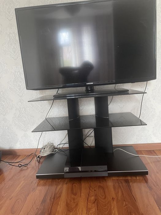 Подставка для телевизора