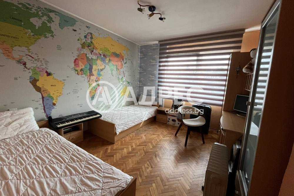 Продава се Многостаен апартамент в Разград, Център - 100 кв.м за 1377 €/кв.м - Снимка #3