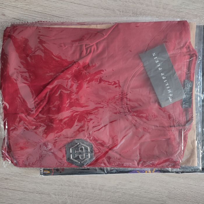 Мъжки тениски, различни модели