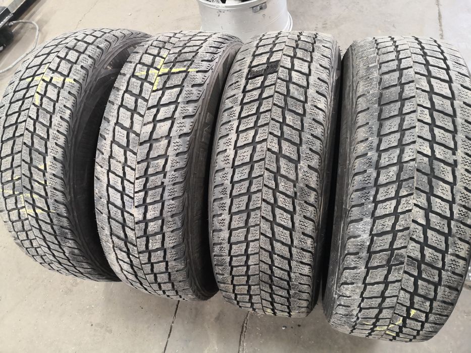 235 60 18 цола гуми nexen 4 броя