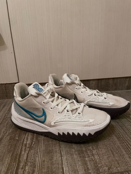 бели кецове nike