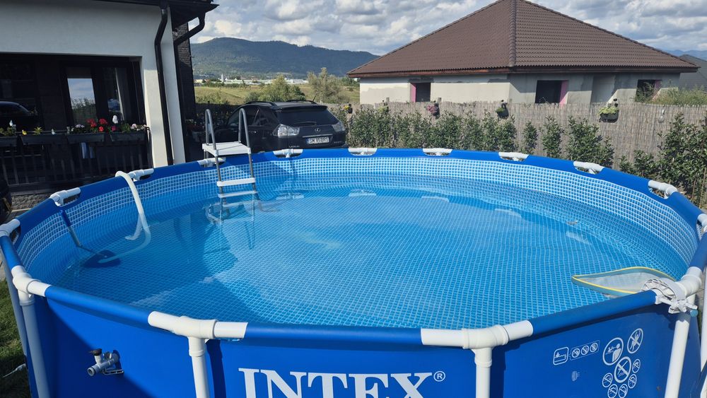 Piscina INTEX rotunda diametru 4.57 cu accesorii incluse