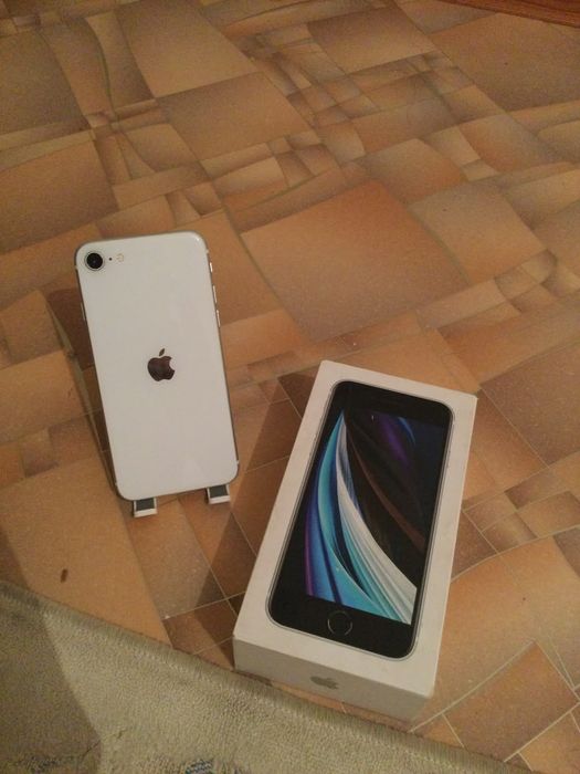iPhone se2020/128gb