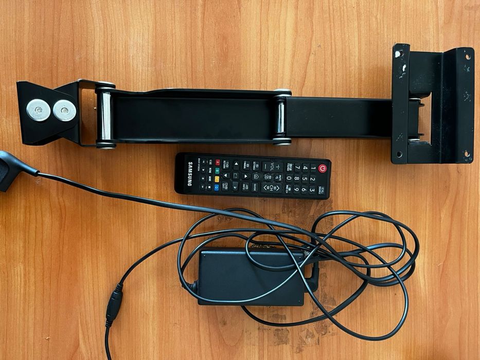 Телевизор Самсунг продам срочно