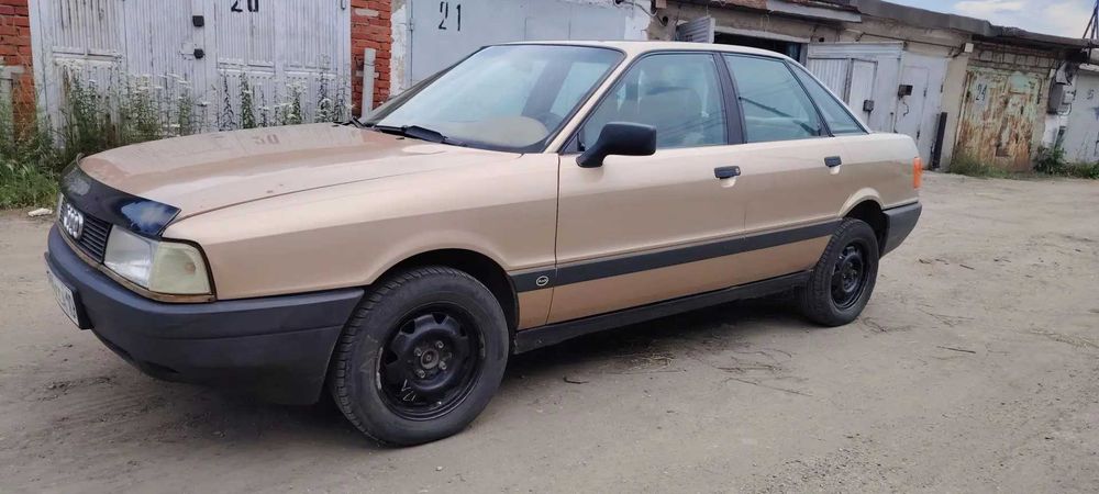 Автомобиль Audi 80 B3