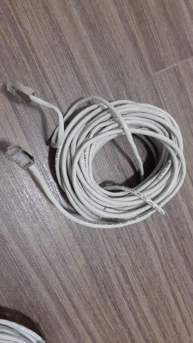 Vănd cablu internet