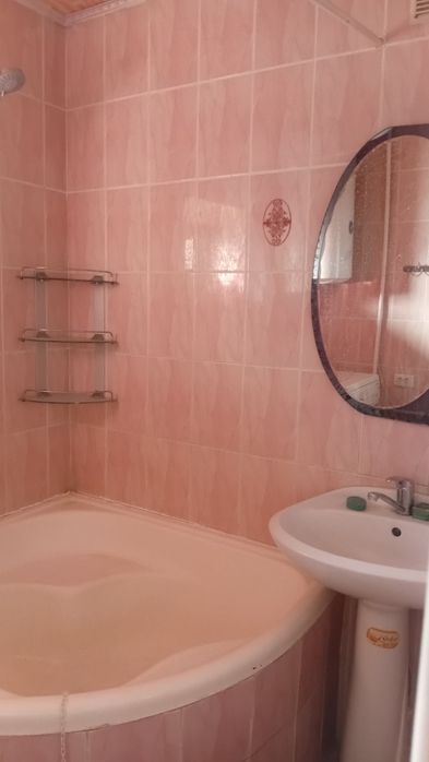 Продается 3 комнатная квартира  с 6 метровой верандой