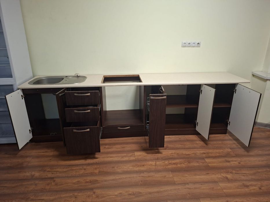 продам кухонный гарнитур б/у