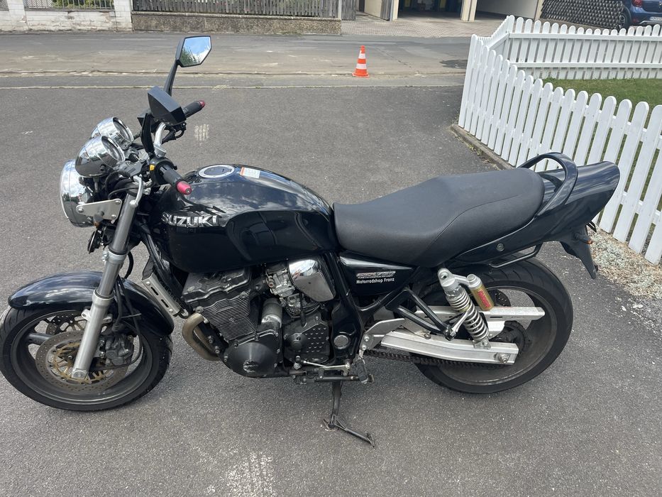 Suzuki gsx750 inazuma. 35kw