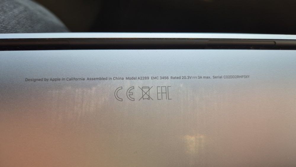 Vand Leptop Apple generatia  noua