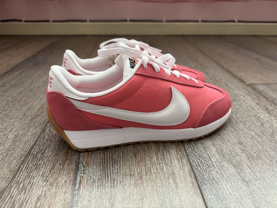Дамски НОВИ маратонки Nike Pacific розови