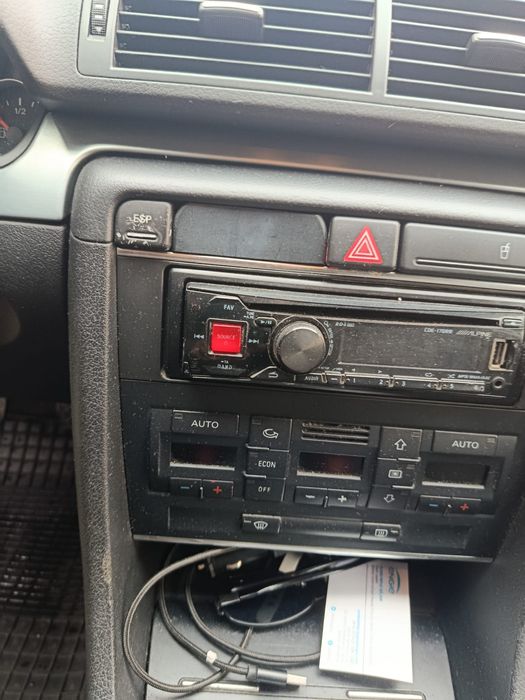 Vind Audi A 4B71.6benzina