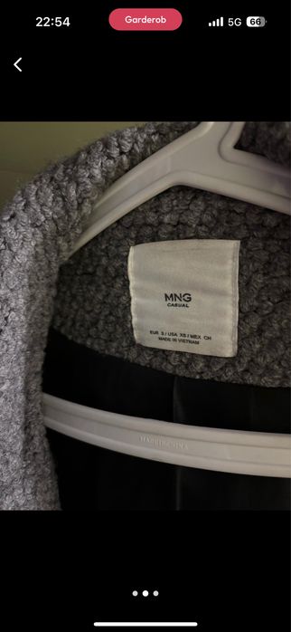 Продам пальто mango