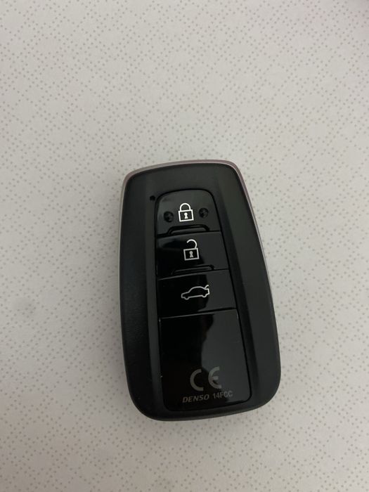 Смарт ключ toyota camry 70