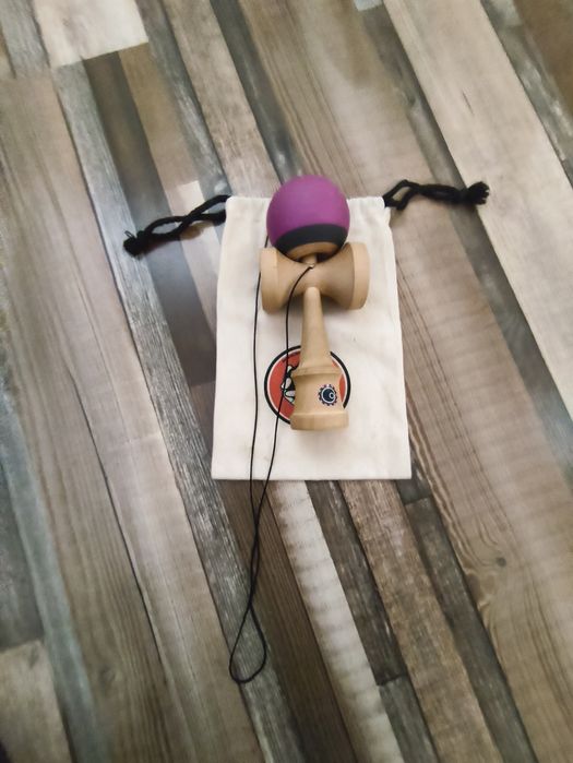 Vând kendama Okendama Revoclear