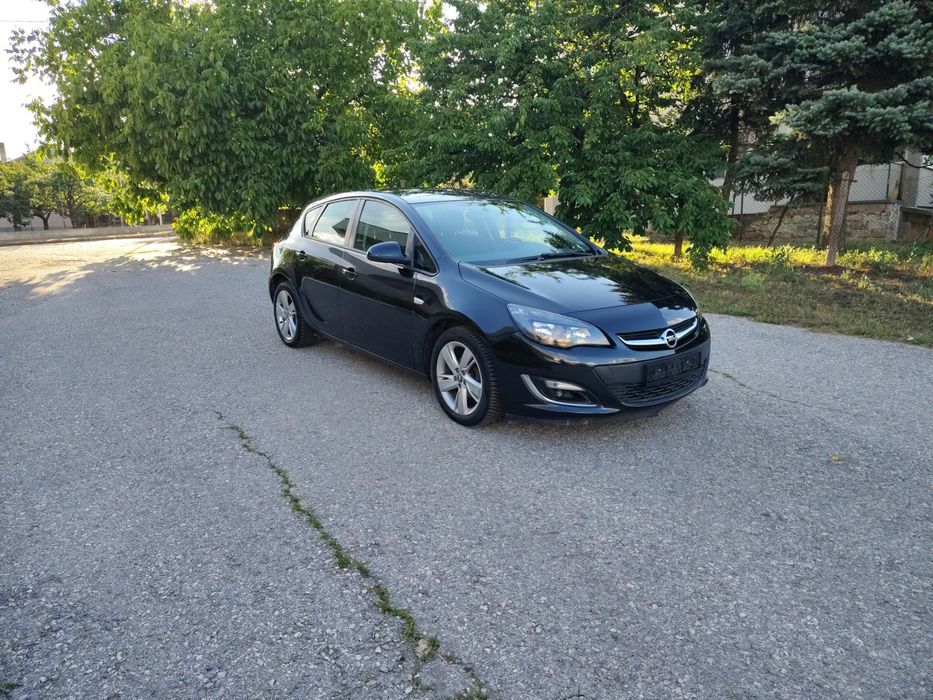 Opel Astra / Фабрична газ / 140кс. / Перфектно състояние / Нов внос