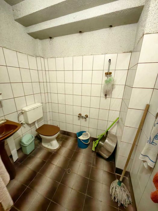 Продава се Къща в с. Кралев дол, Област Перник - 382 кв.м за 322 €/кв.м - Снимка #15