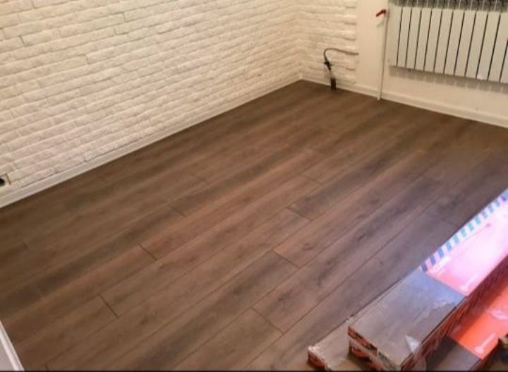 Укладка ламината установка плинтуса