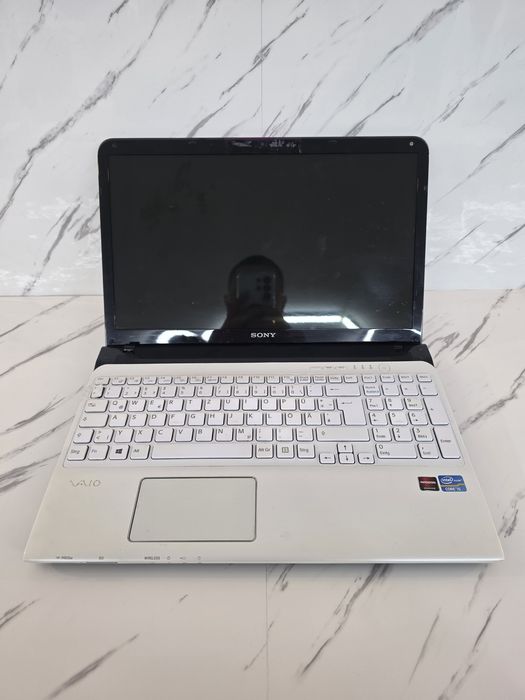 Lot 11 laptopuri