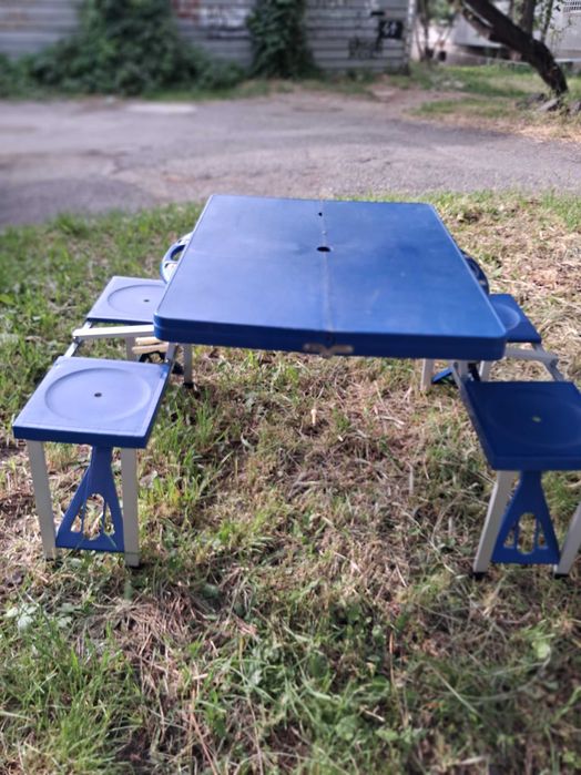 Сгъваема туристическа маса